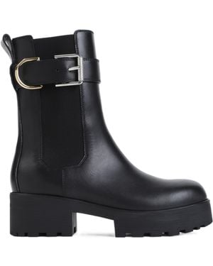 Givenchy Chelsea Boots - Black
