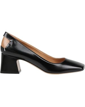Maison Margiela Glossed-Leather Pumps - Black