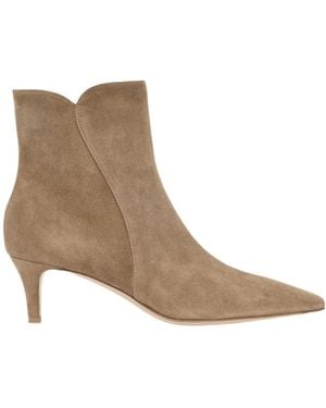 Gianvito Rossi Pointed-Toe Ankle Boots - Brown