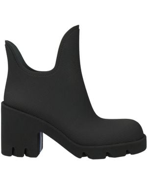 Burberry Solid Color Waterproof Ankle Boots - Black