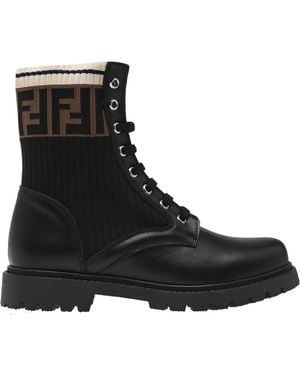 Fendi Stylish Versatile Ankle Boots - Black