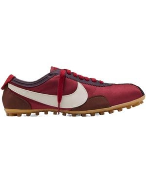 Nike Retro Running Shoes - Red