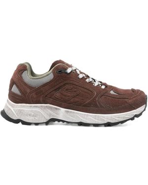 Low Classic Suede Trainers - Brown