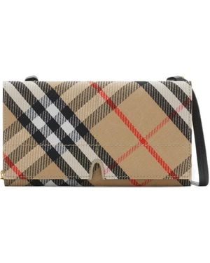 【送料&関税込】Burberry Snip Checked Foldover-top Pouch 403c2cf83ca9fb1487c19d172827b7