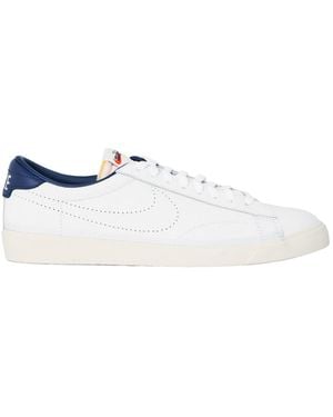 Nike Minimalist Casual Shoes - White