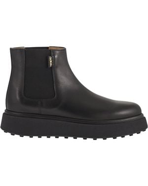 Tod's Round Toe Chelsea Boots - Black
