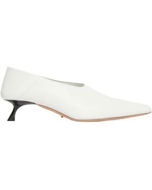 Sportmax Pointed Kitten Heeled Court Shoes - White