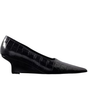 TOTEME Totême Pointed-Toe Embossed Wedge Court Shoes - Black