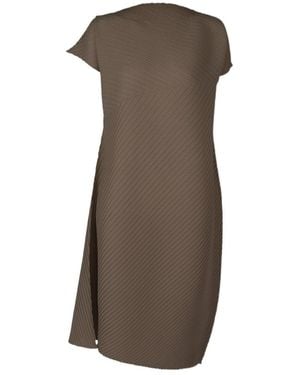 Issey Miyake Asymmetric Hem Pleated Midi Dress - Brown