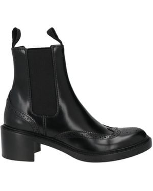 Saint Laurent Simple Plain-Finish Chelsea Boots - Black