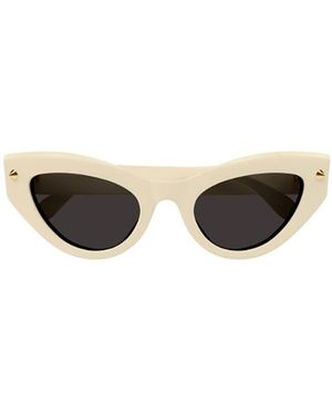 McQueen Spike-Stud Detail Cat-Eye Sunglasses - White