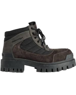 Balenciaga Combat Strike Low Boot - Black