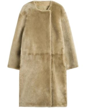 TOTEME Collarless Shearling Coat Rye - Natural