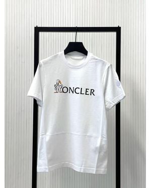 Moncler Logo Printed Crewneck T-Shirt - Black