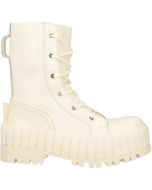 MM6 by Maison Margiela Lace-Up Round Toe Platform Leather Boots - Natural