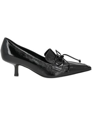 Burberry Pointed Toe Pumps - Black