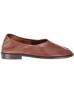 Hereu Round-Toe Flat Shoes - Brown