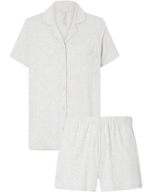Skims Short Sleeve And Shorts Pajama Set - White