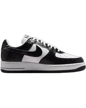 Nike Air Force 1 Cracked Leather Sneakers - Black