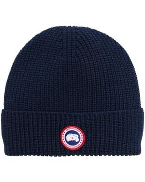 Canada Goose Ribbed Logo-Patch Beanie - Blue