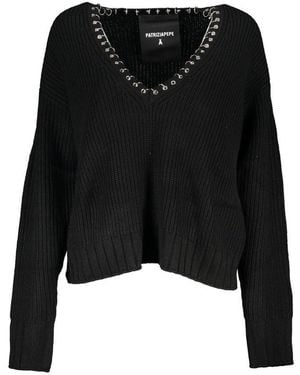 Patrizia Pepe Elegant Long Sleeved V-Neck Jumper With Chic Details - Black
