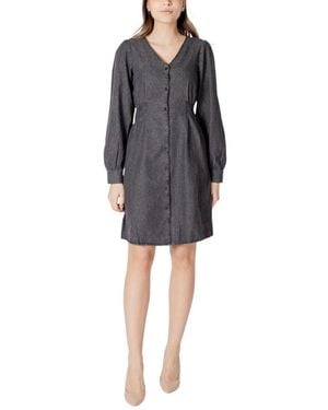 Ichi Black Cotton Short