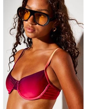 Simon's Graded Pleated Balconette - Red