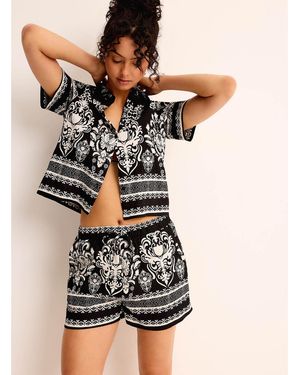 Simon's Ornamental Pattern Short - Black