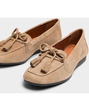 Vagabond Shoemakers Hillary Tassel Bow Suede Loafers Women - Natural