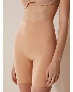 Siella No-show Invisible Body-shaping Control Short Length: 7" (women, Beige, Large) - Natural