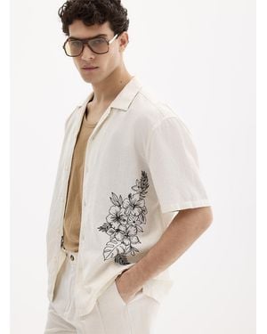 Le 31 Exotic Floral Embroidery Linen Shirt Comfort Fit - White