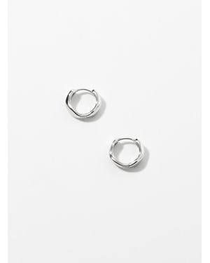 Simon's Small Wavy Hoops - Metallic