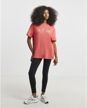 Gym King Boyfriend T-Shirt - Red