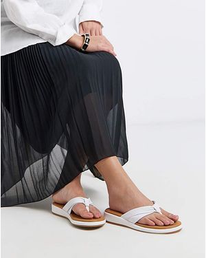 Heavenly Soles Toe Post Low Wedge Sandal Wide - Black
