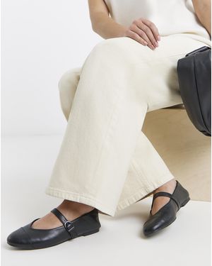 Heavenly Soles Toe Cap Mary Janes Ex Wide - Natural