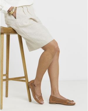 Heavenly Soles Lasercut Peep Toe Shoe Ex Wide - White