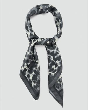 Mango Leopard Neckerchief - White
