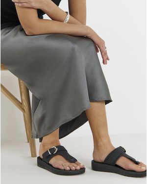 Simply Be Toe Post Comfort Sandal Wide - Grey