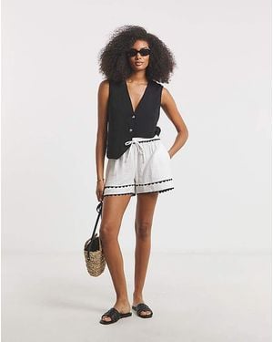 Simply Be Tie Waist Cheesecloth Shorts - White