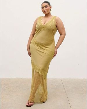 Pretty Lavish Roblin Lace Maxi Dress - Green