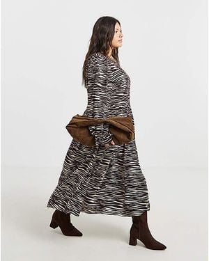 Simply Be Print Viscose Pocket Midi Dress - White