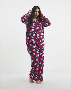 Pretty Secrets Snit Lip Print Revere Pyjama Set - Red