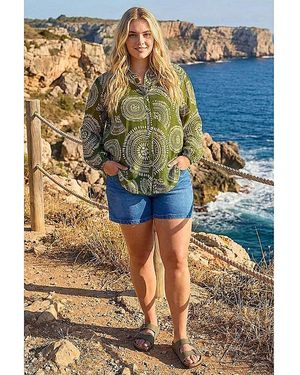 Roman Curve Abstract Print Woven Shirt - Green
