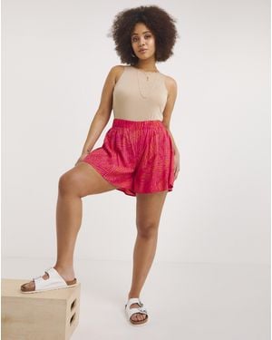 Simply Be Lightweight Relaxed Flippy Short - Red