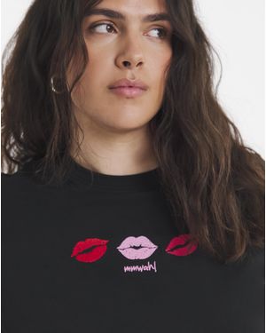 Simply Be Lips Embroidery T-Shirt - Black
