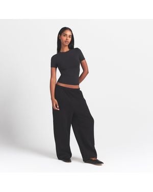 Skims Cotton Jersey Short Sleeve Fitted T-Shirt - Black