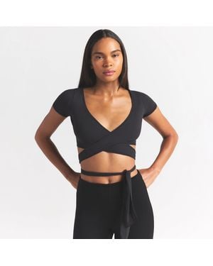 Skims Wrap Super Cropped T-Shirt - Black