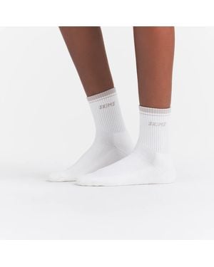 Skims Ribbed Quarter Crew Logo Socks - White