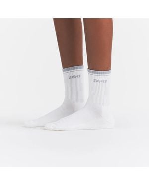 Skims Ribbed Quarter Crew Logo Socks - White