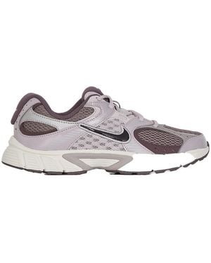 Nike Baskets basses Baskets V5 RNR taupe haze - Gris